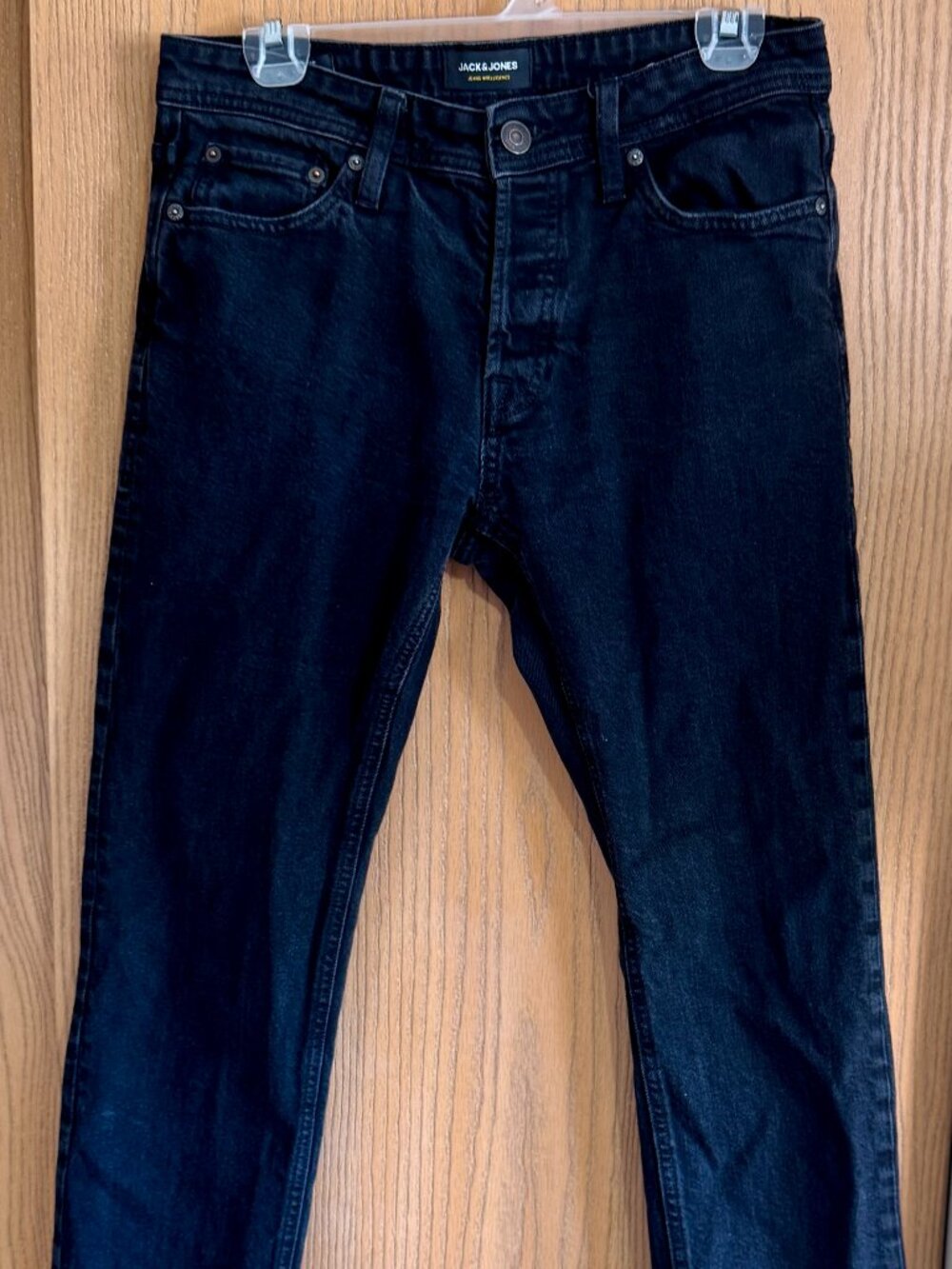 Jack & Jones Slim Fit Jeans in a classic black wash Size 30x30